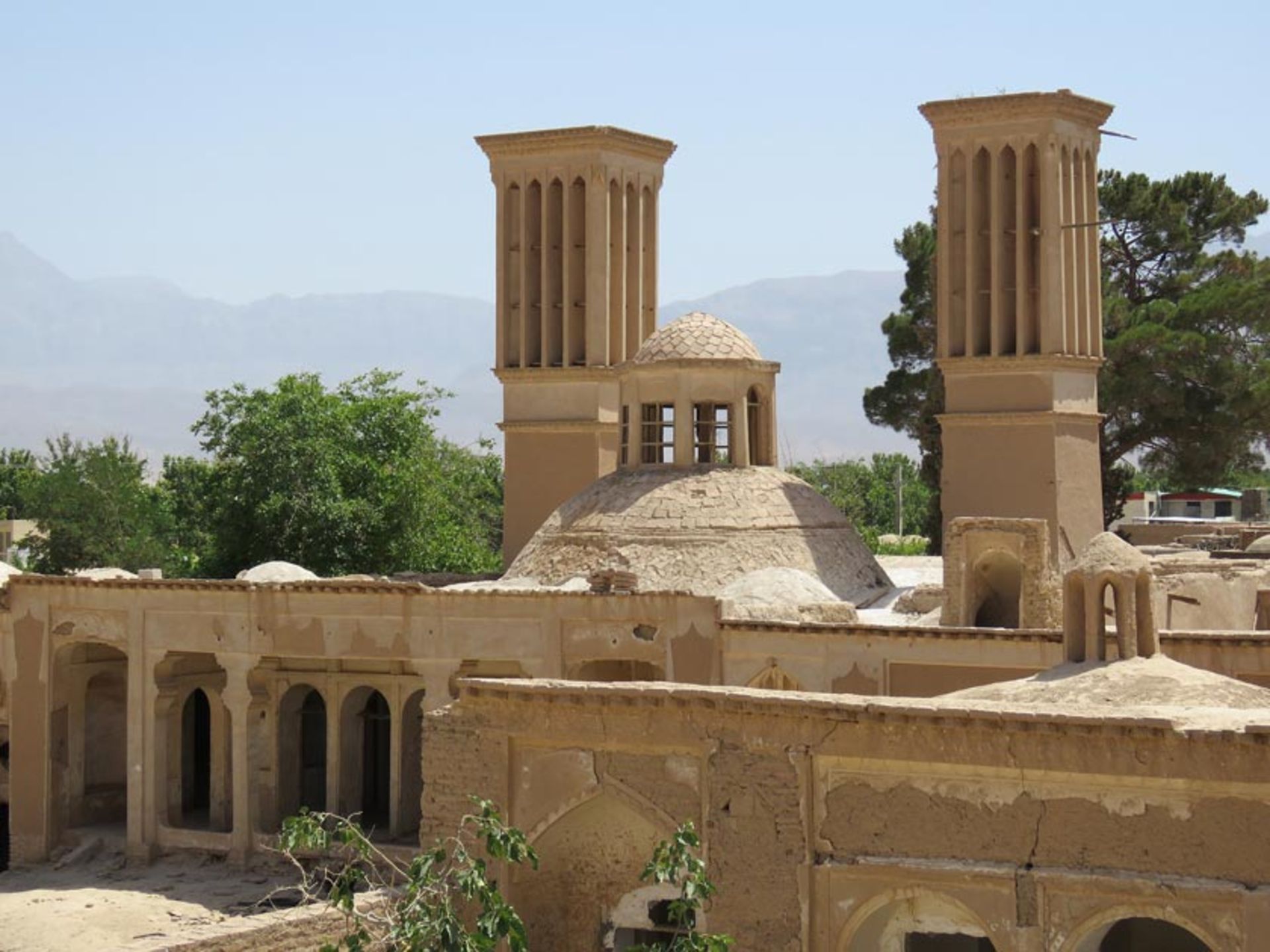 بادگیر عمارت شترگلو ماهان کرمان