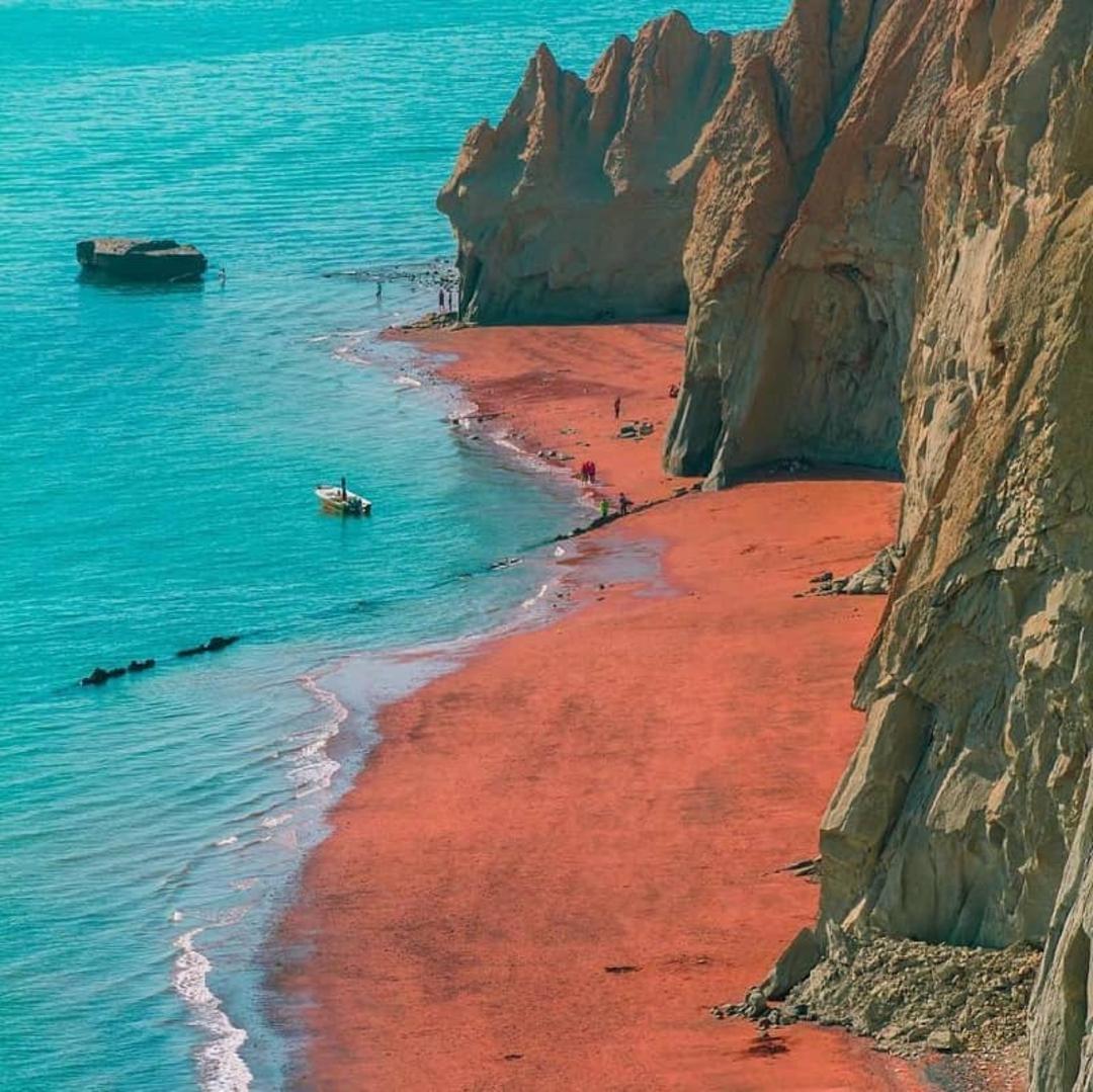 دره تندیس ها