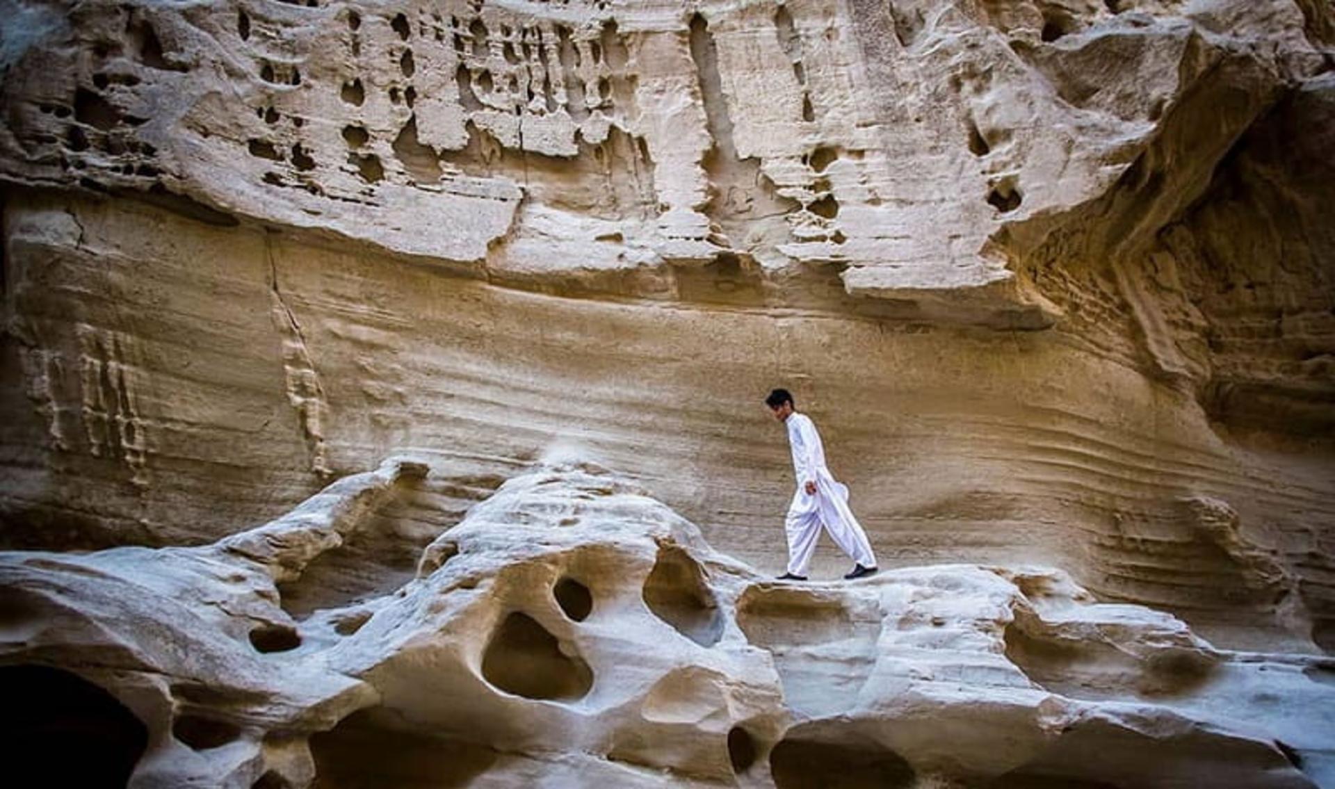 بازدید از تنگه چاهکوه