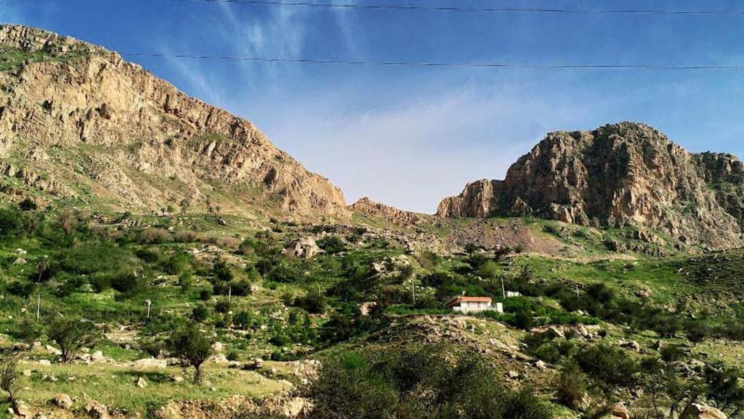 طبیعت‌گردی در تنگ تکاب