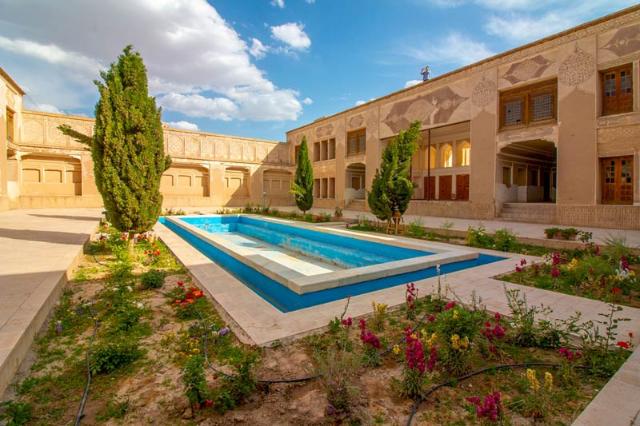 گچبری‌های زیبای عمارت موسی خانی