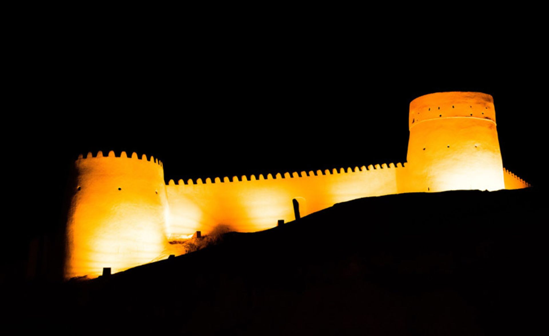 ارگ انار در شب