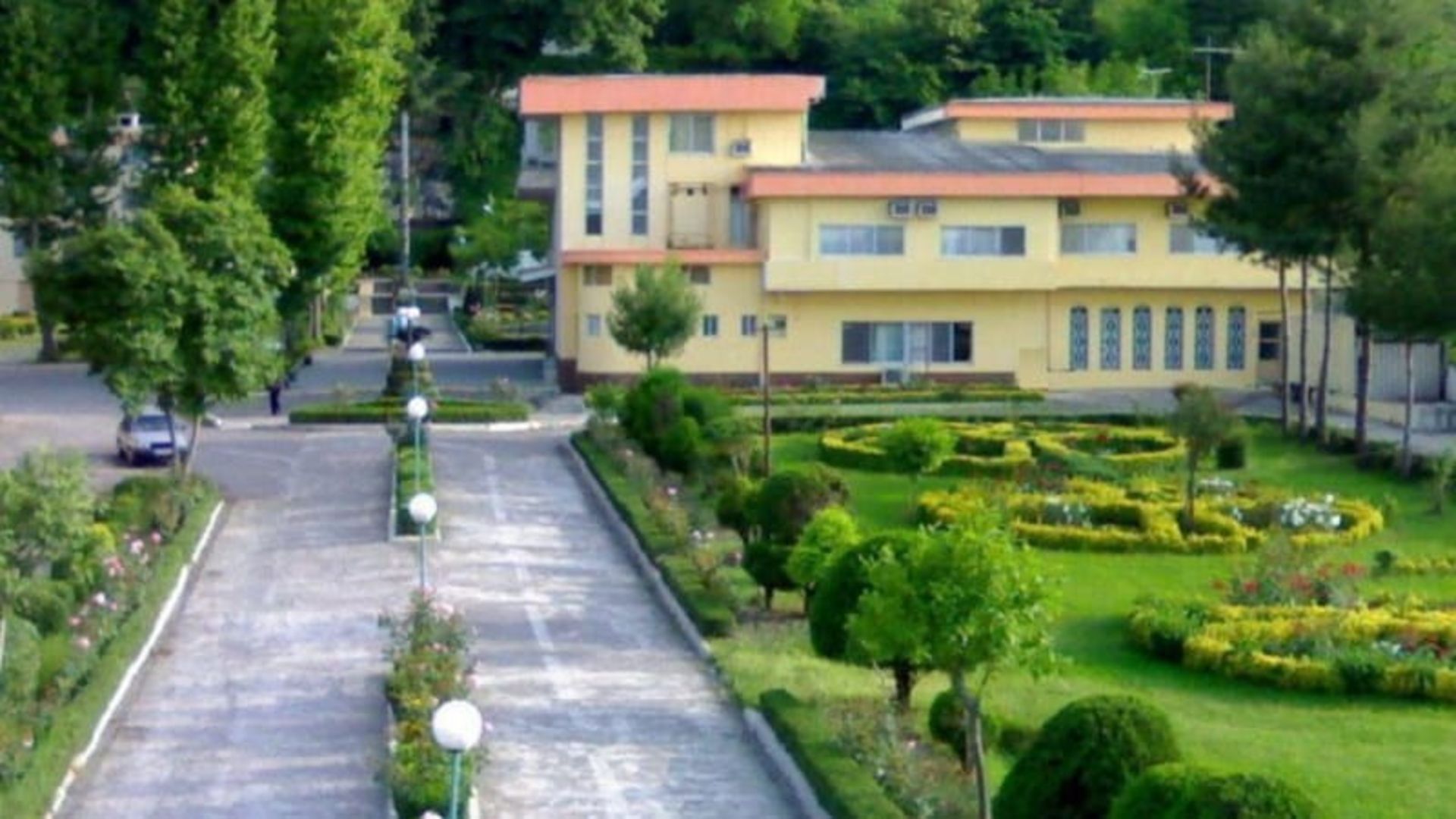 هتل آبشار لاهیجان