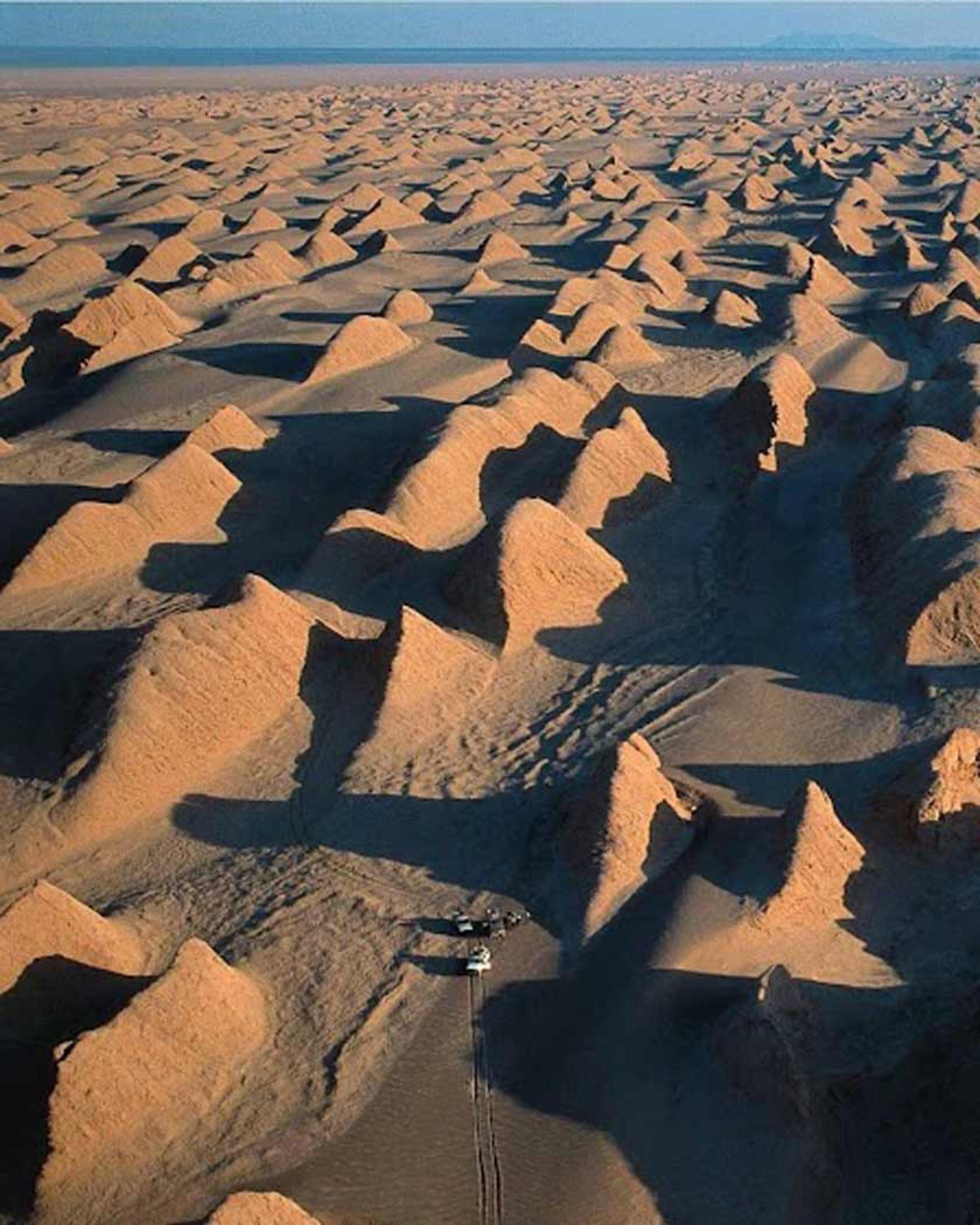 سازه‌های طبیعی در کویر کلوت شهداد