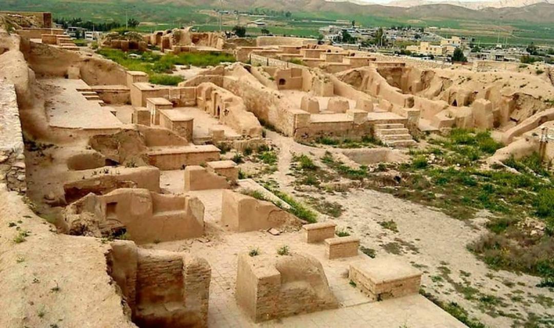 خانه های خشت و گلی شهر حریره کیش