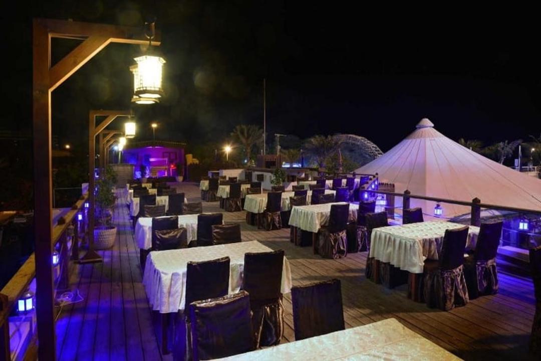 رستوران توتی فروتی