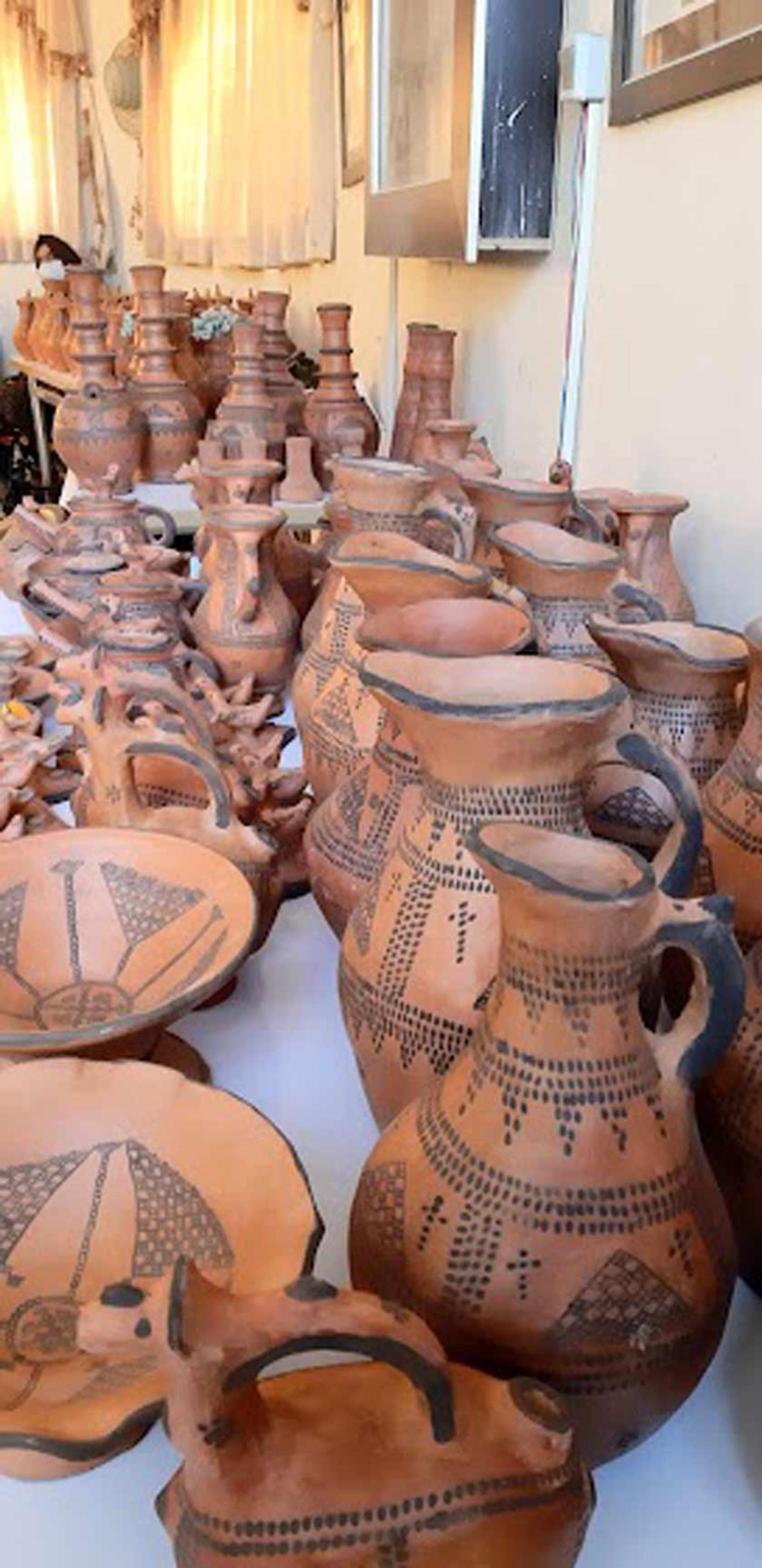 ظروف سفالی در موزه زنده سفال کلپورگان