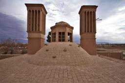 نمای بیرونی سقف حوضخانه عمارت شترگلوی ماهان