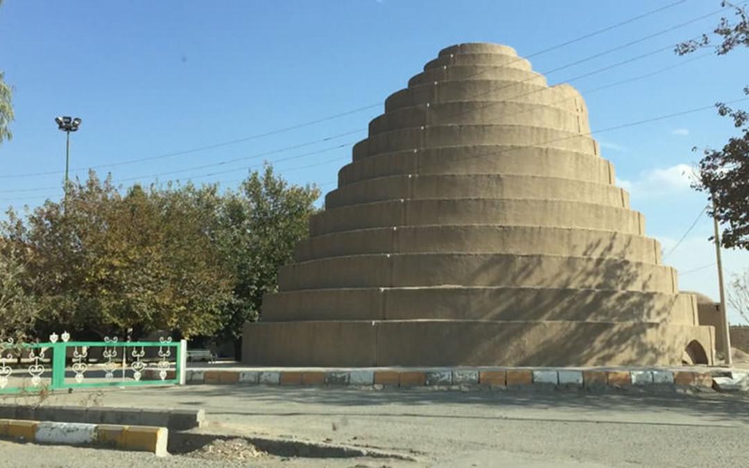 یخدان‌های دوقلو سیرجان
