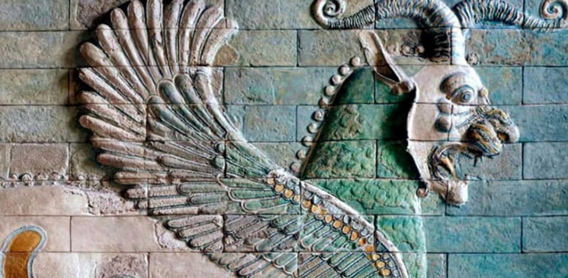سنگ نگاره باستانی در موزه شوش
