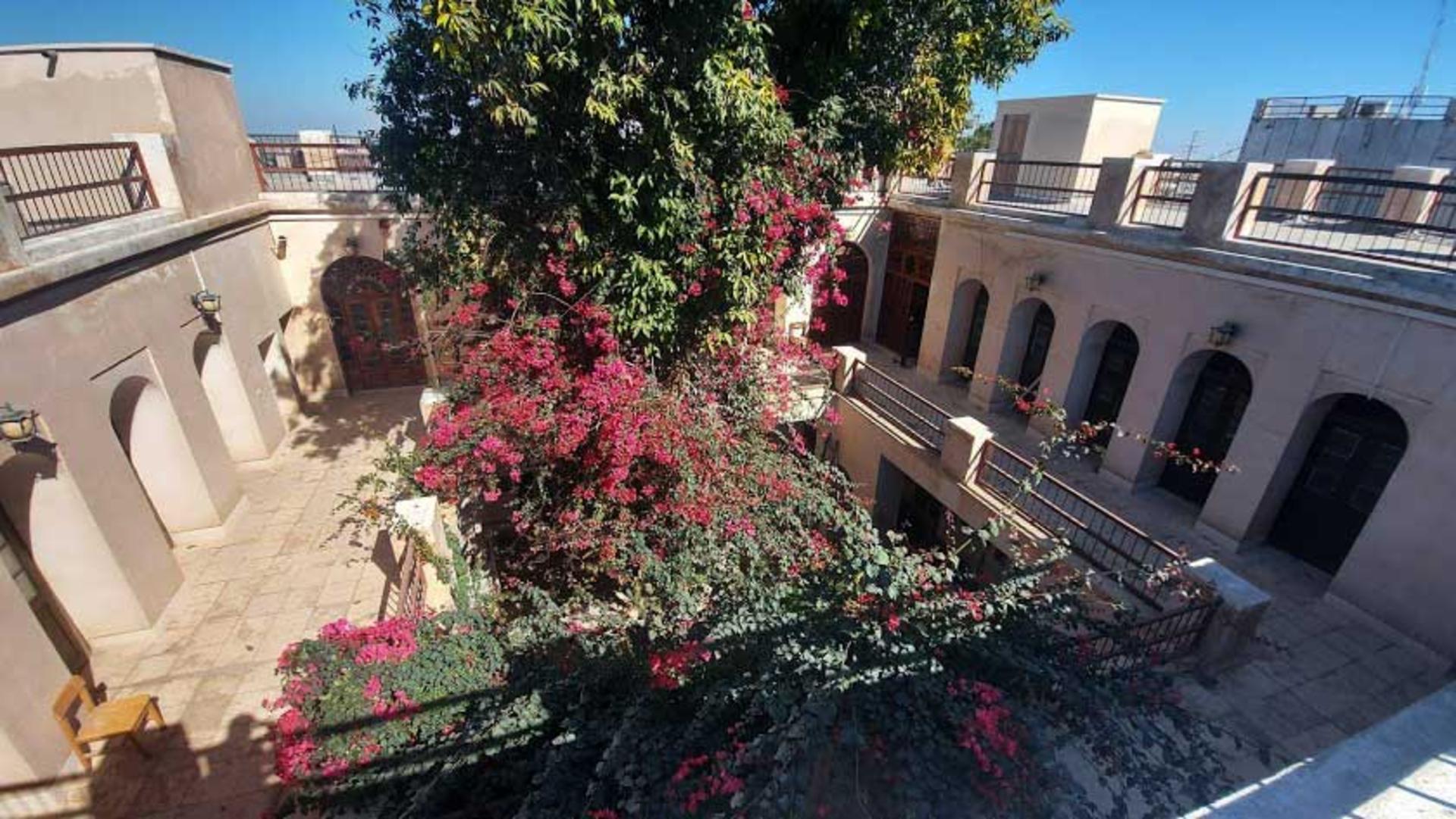 عمارت گلشن بوشهر