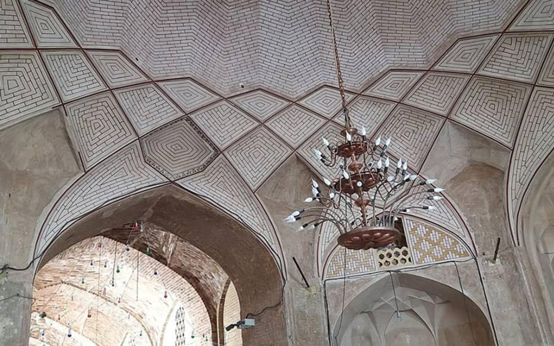 تزیینات سقف در بازار کرمان