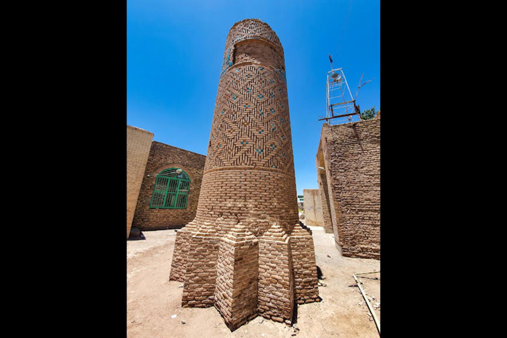 برج نگار در شهرستان بردسیر