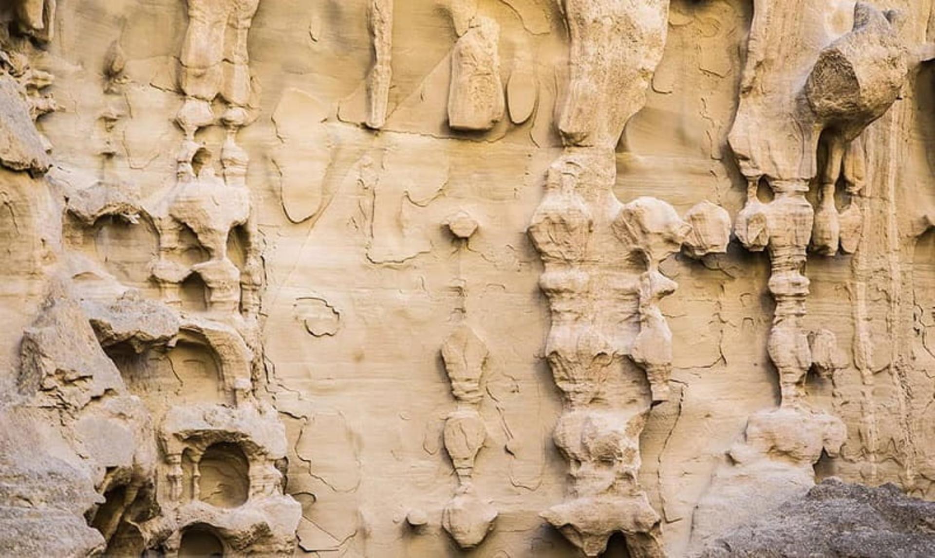 پدیده تنگه چاهکوه
