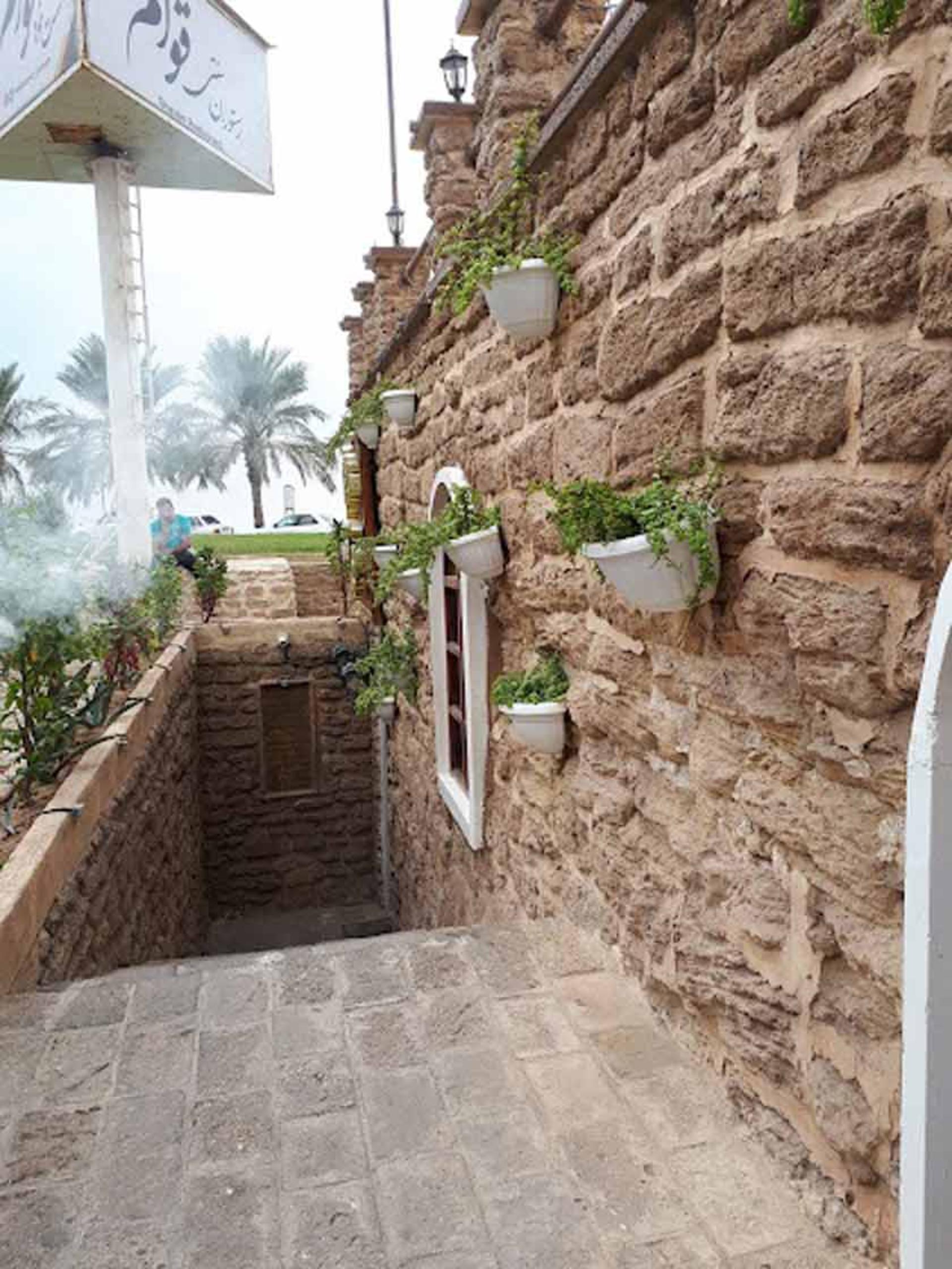 بنای تاریخی آب انبار قوام