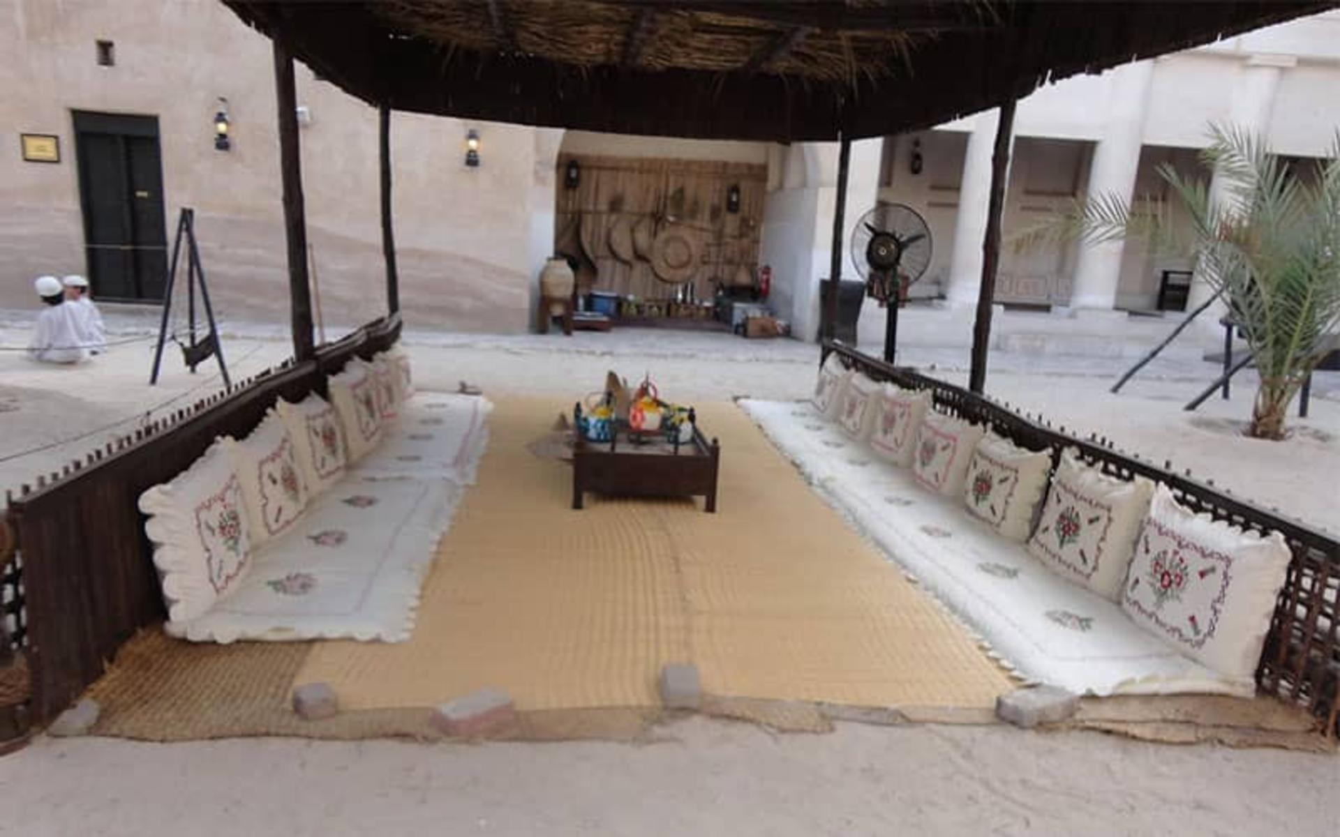 دیره دبی