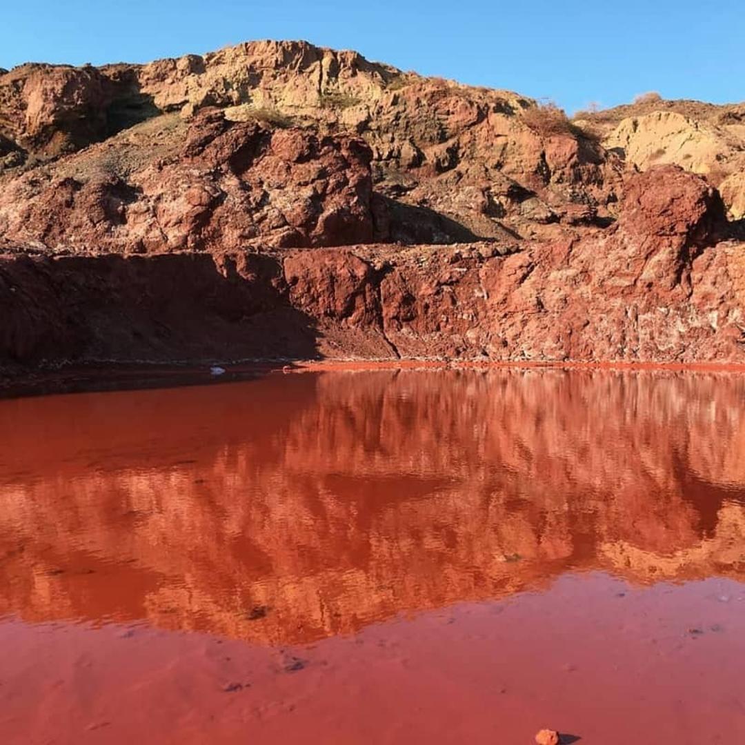 ساحل سرخ جزیره زیبای هرمز
