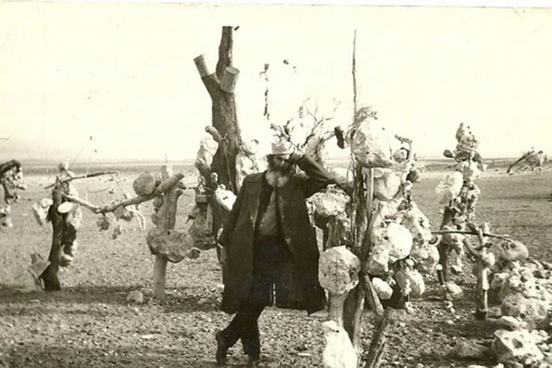 درویش خان در باغ سنگی سیرجان