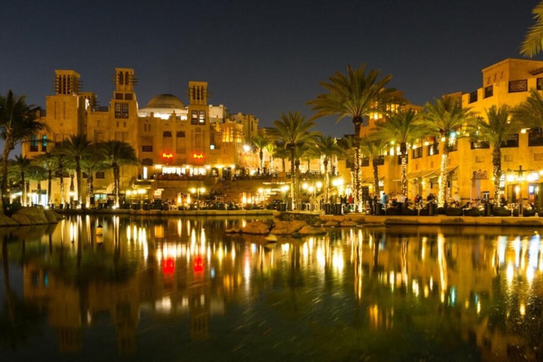 بازار مدینه جمیرا در شب