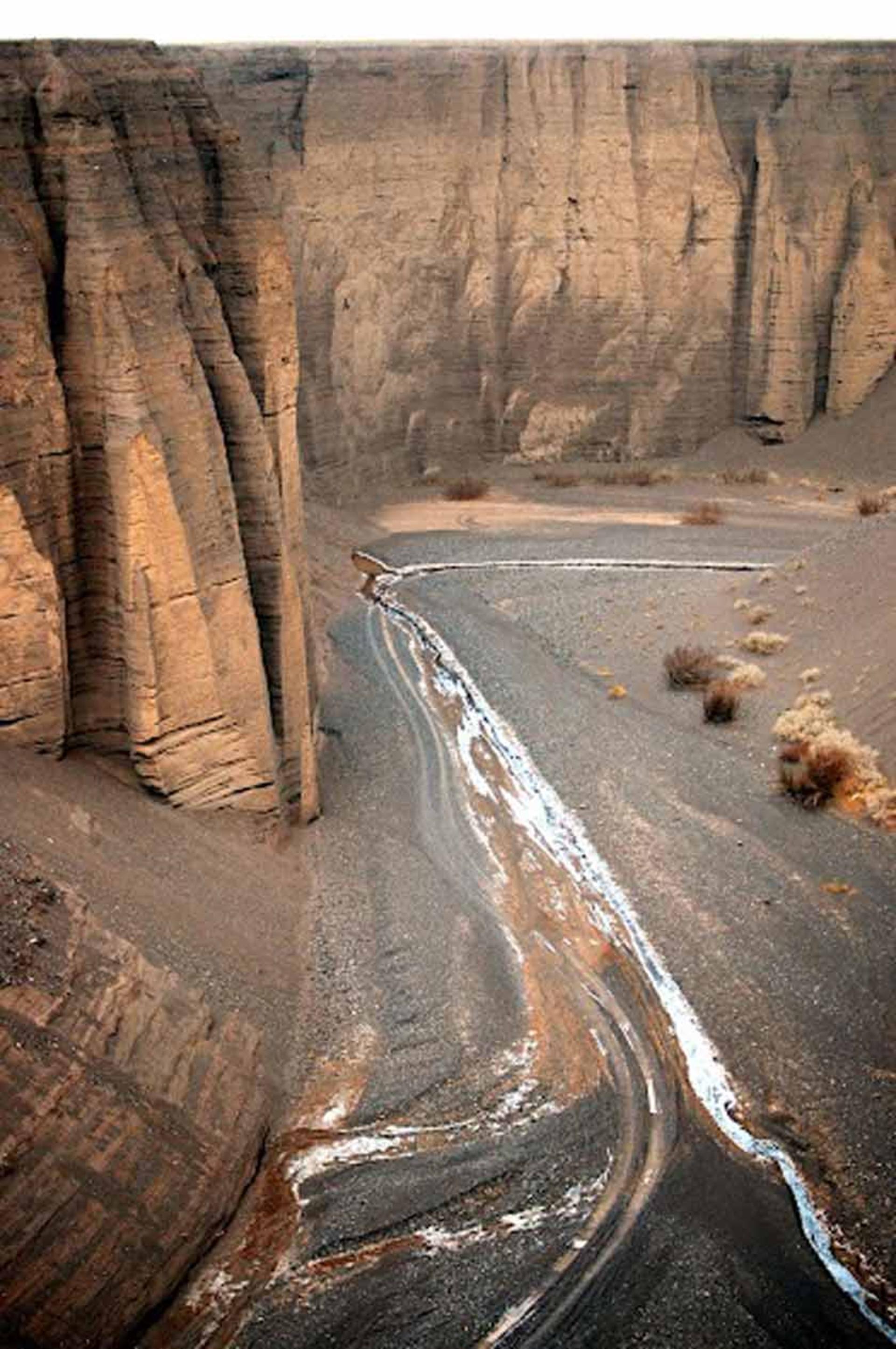 مسیر رودخانه در تنگه راگه