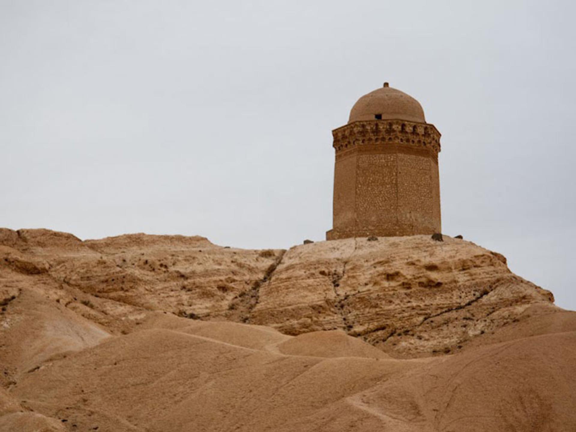 گنبد عالی ابرکوه در نزدیکی شهر ابرکوه