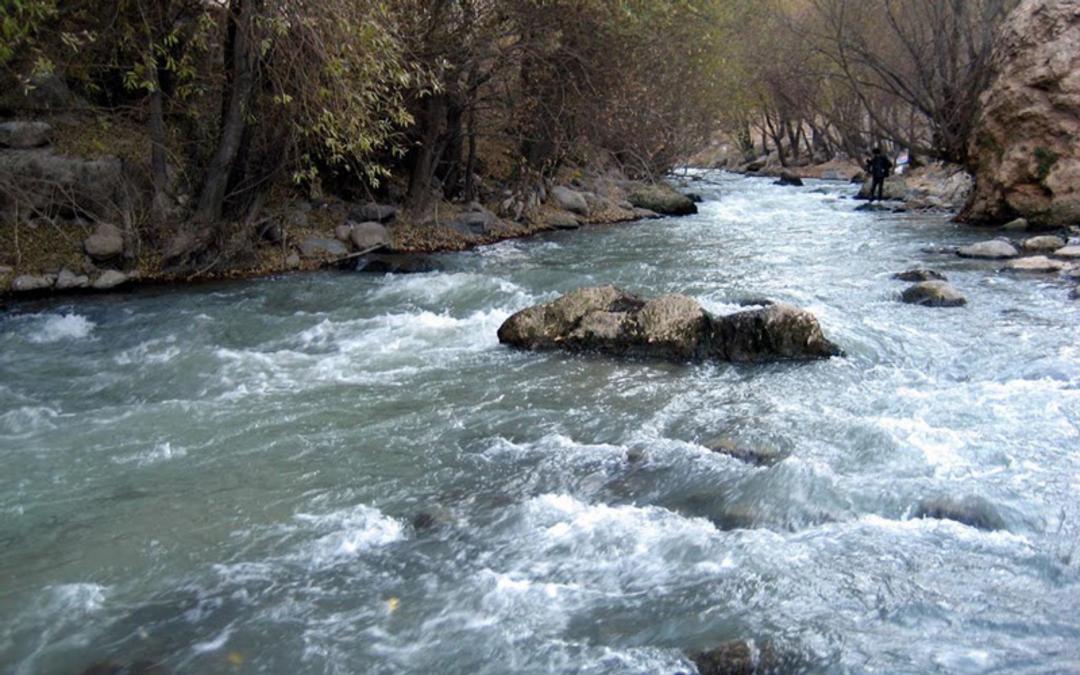 آب‌های خروشان رود هراز