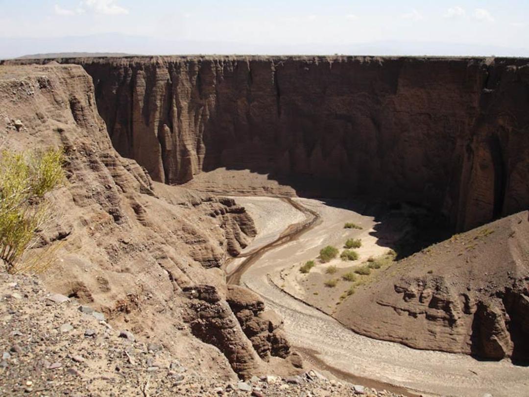 مسیر آب در تنگه راگه