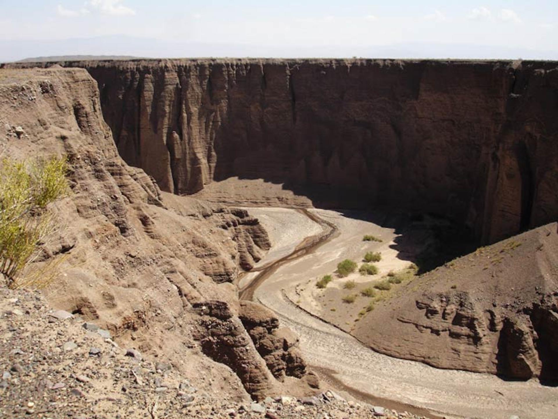 مسیر آب در تنگه راگه