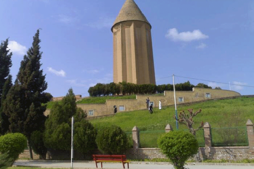 گنبد قابوس