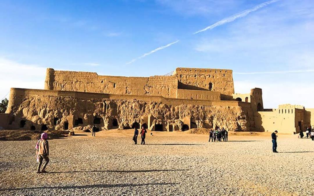 نارین قلعه میبد