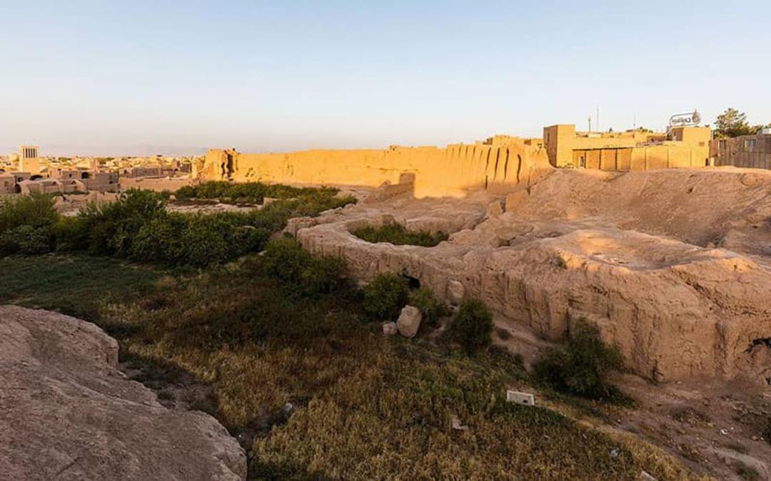 نارین قلعه میبد