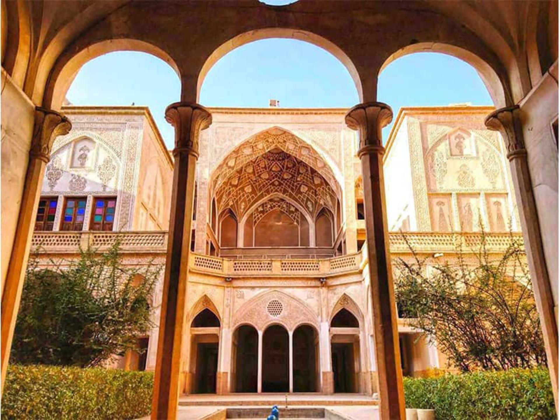 نمای خانه عباسیان