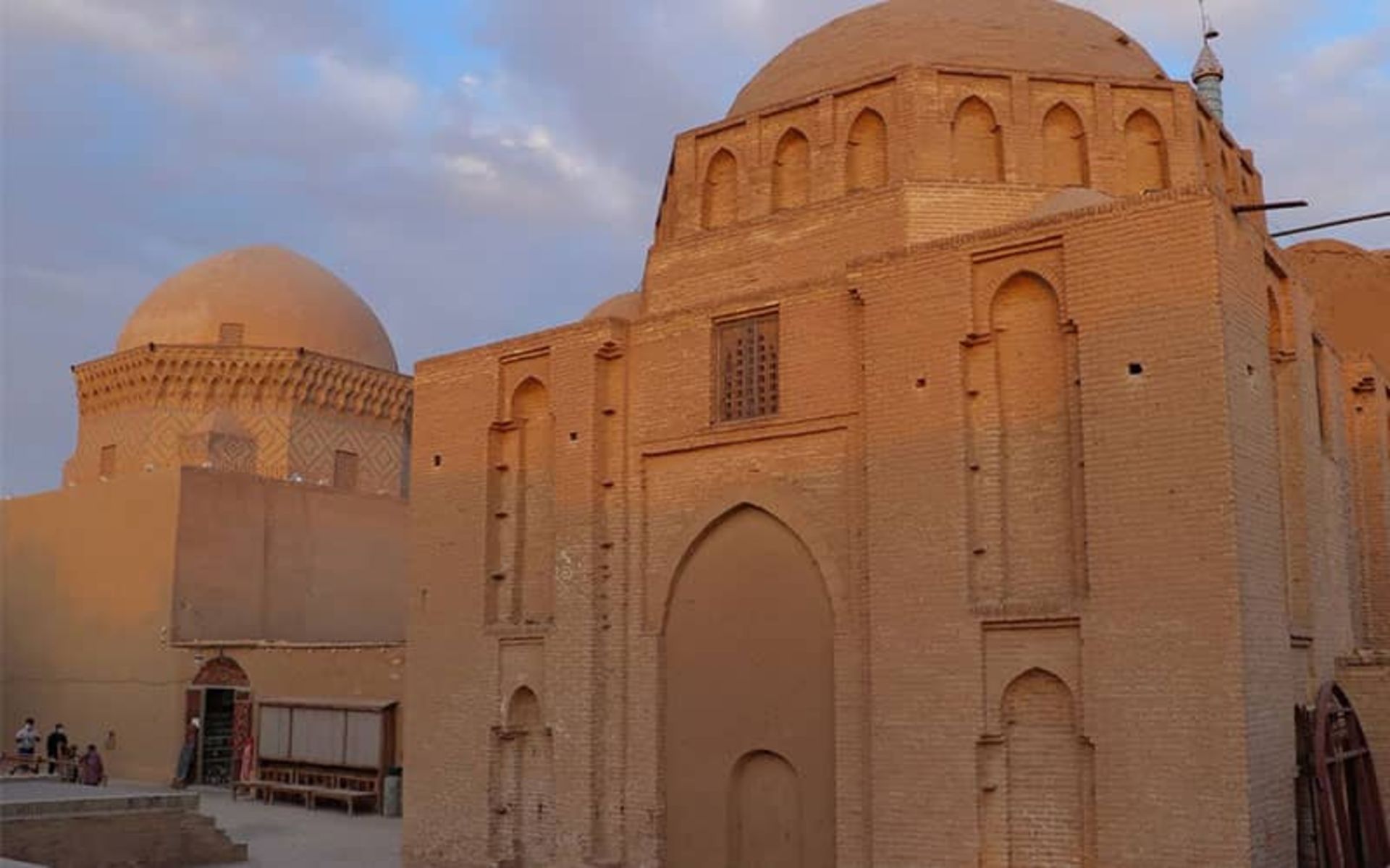 بقعه دوازده امام یزد