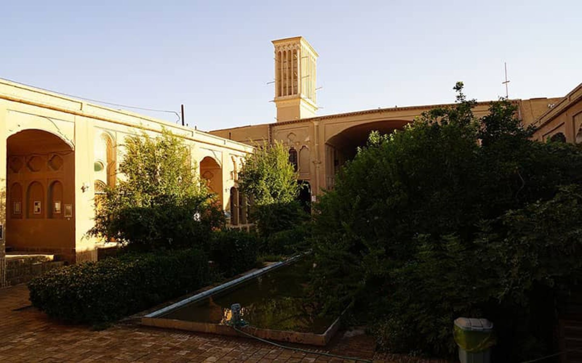 خانه لاری ها یزد