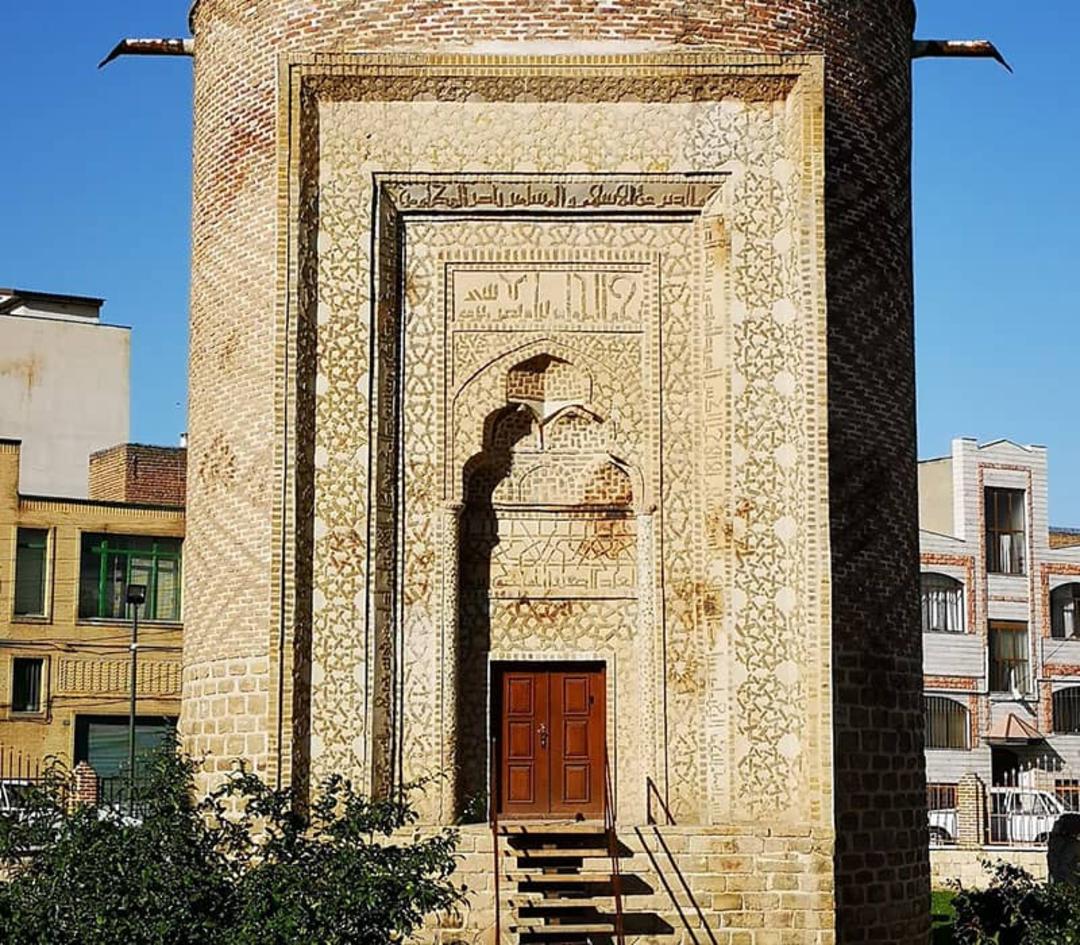 سه گنبد