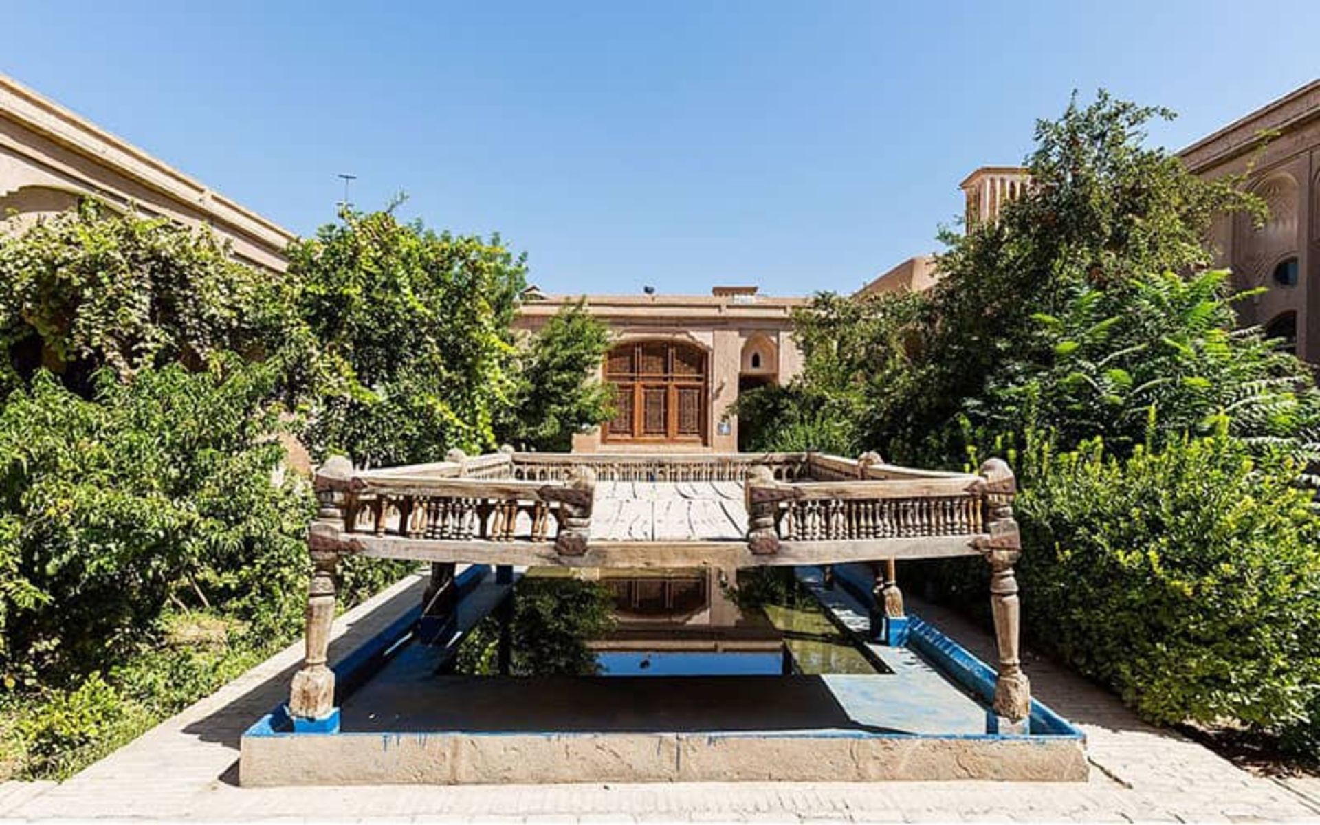 خانه لاری ها یزد