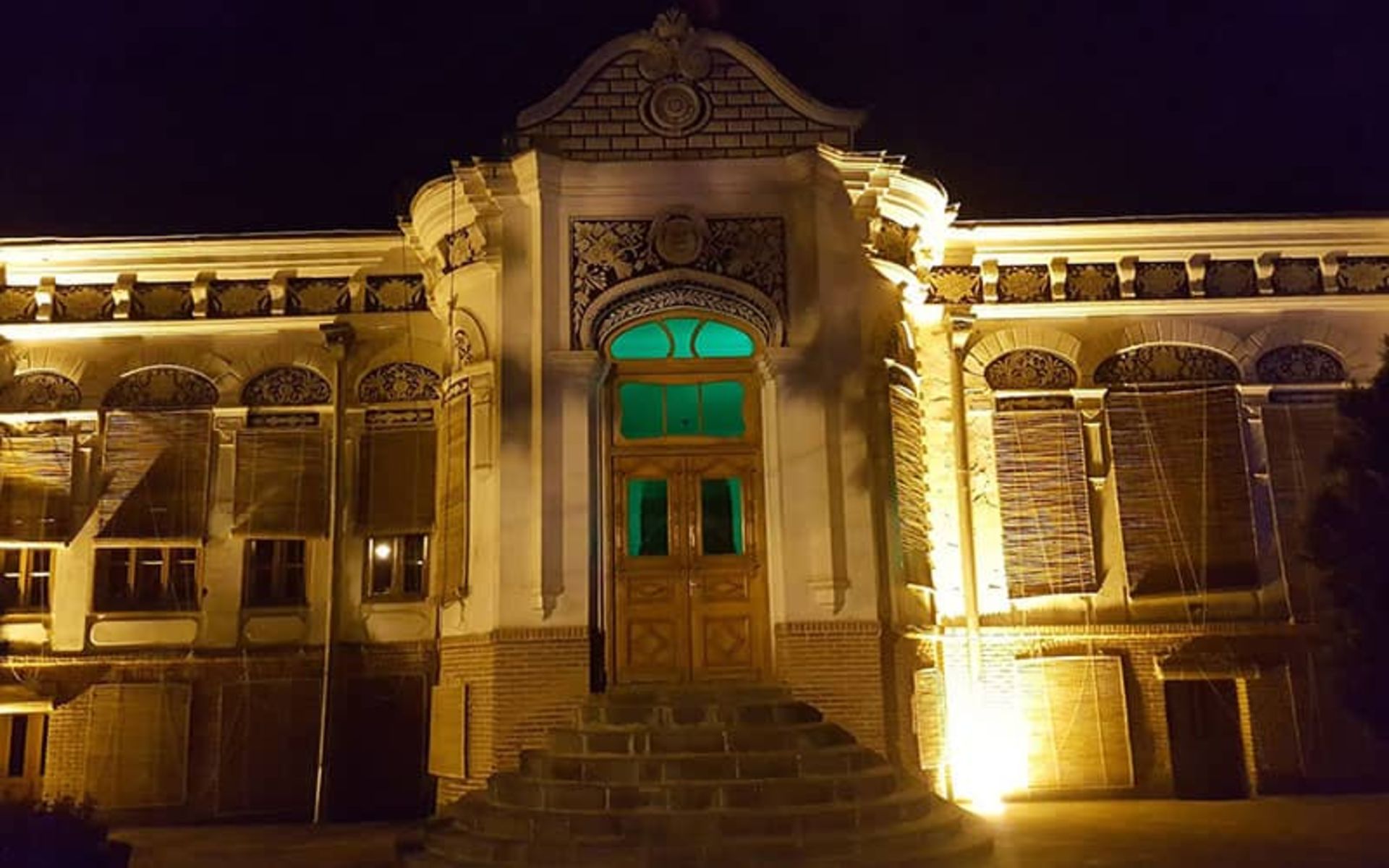 ساختمان شهرداری خوی