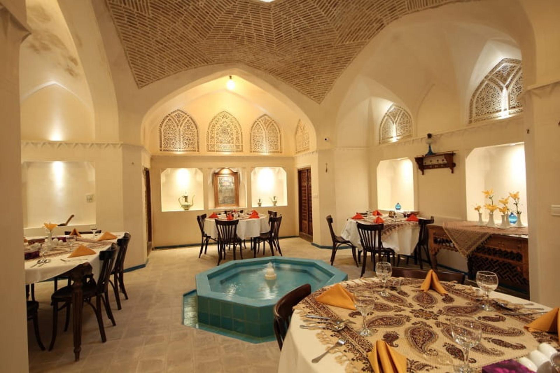 هتل مهینستان راهب