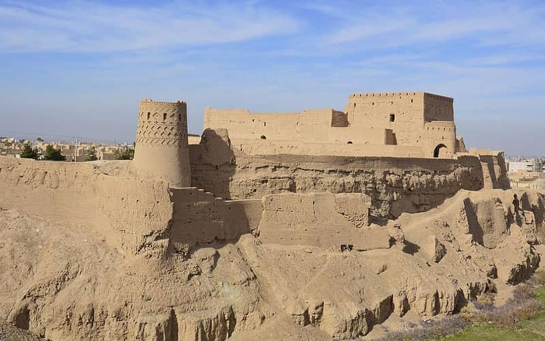 نارین قلعه میبد