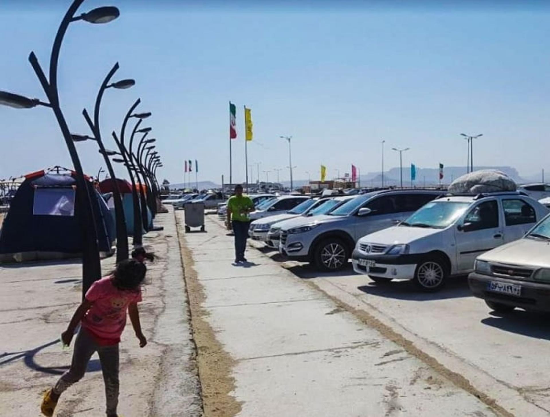 پارکینگ جزیره ناز