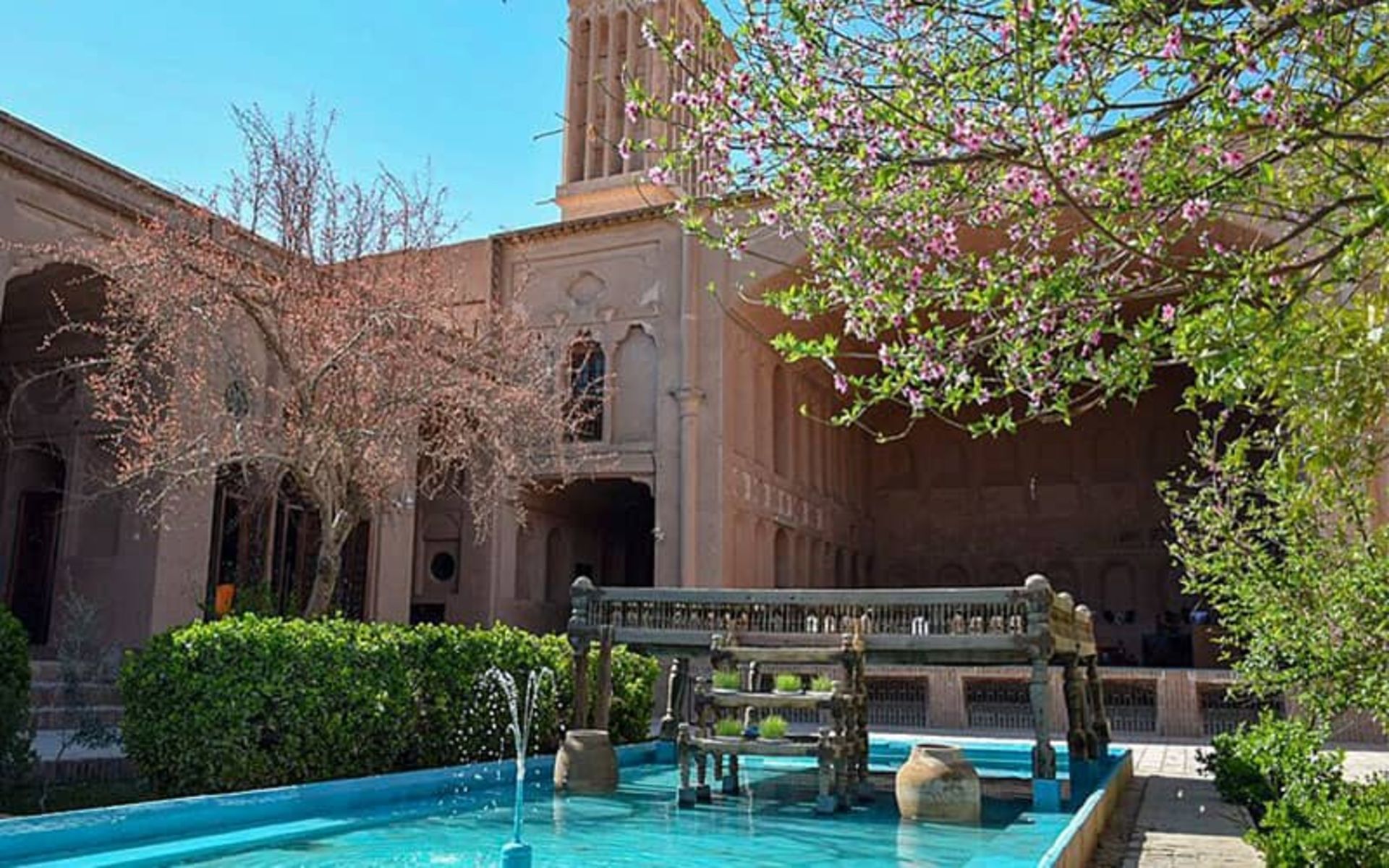 خانه لاری ها یزد