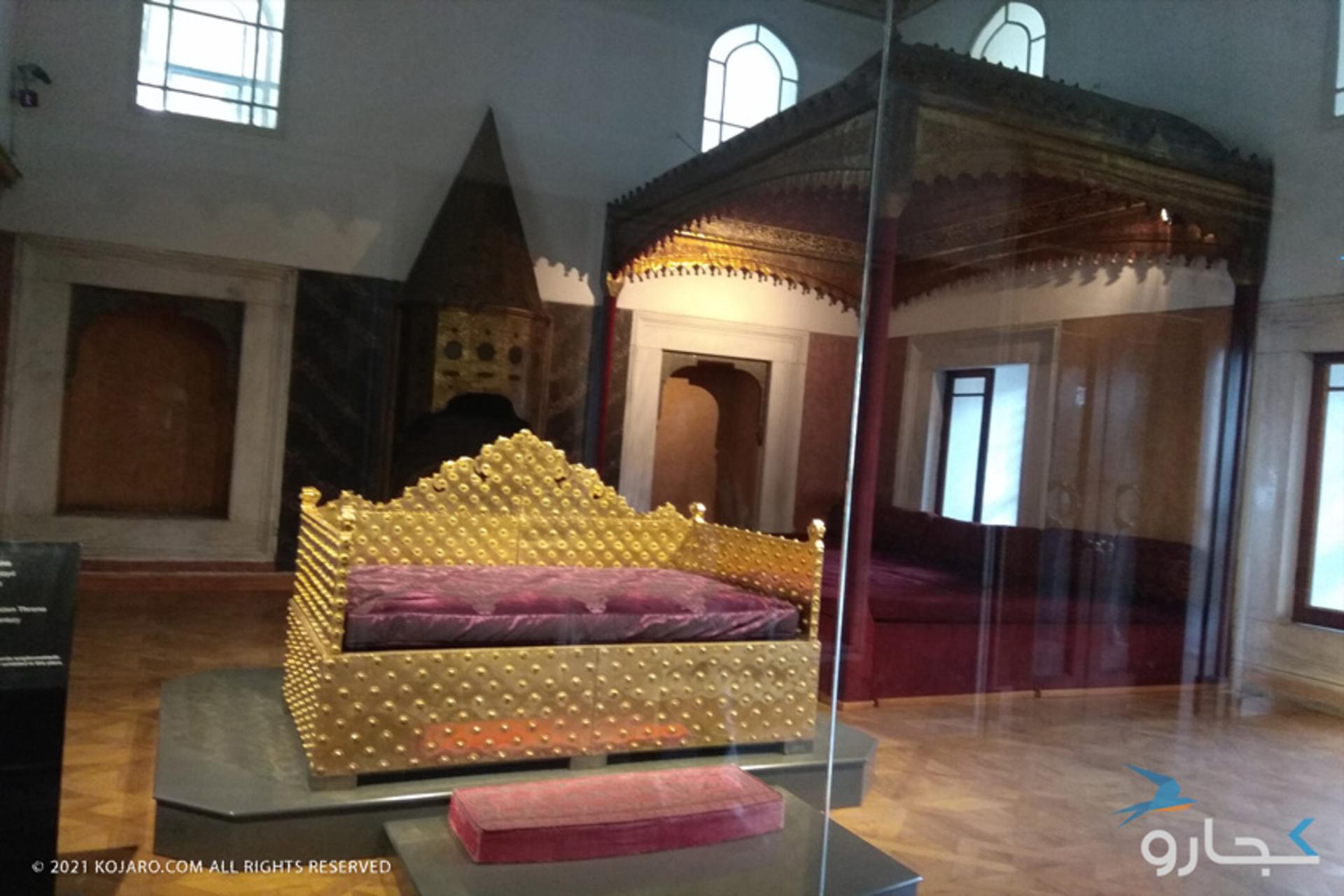 تخت سلطان سلیمان در کاخ توپکاپی