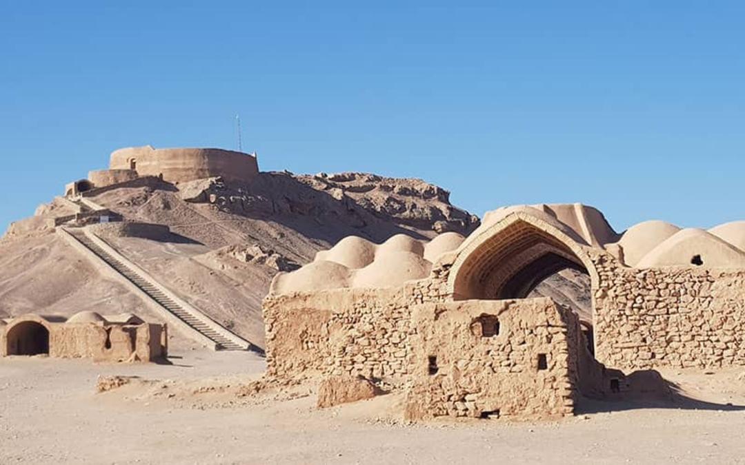 دخمه زرتشتیان (برج خاموشان)