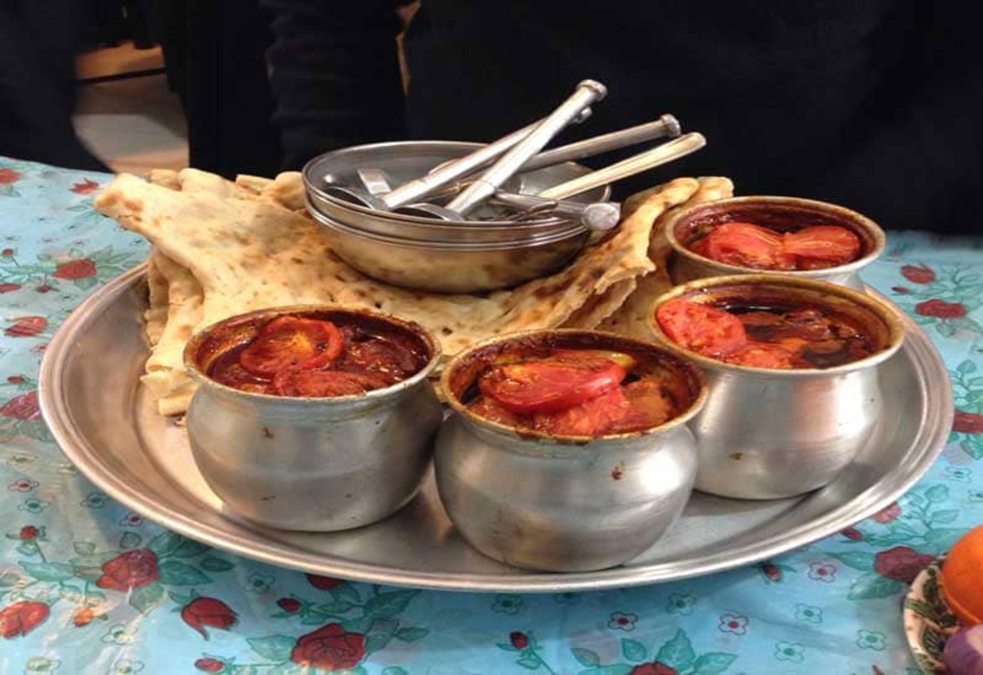 دیزی سرای سالاری