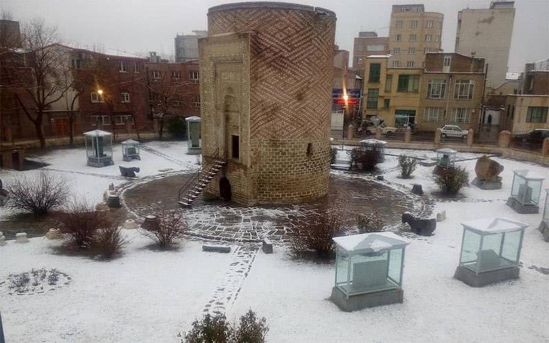 سه گنبد