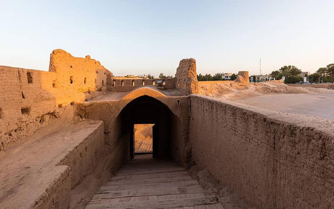 نارین قلعه میبد
