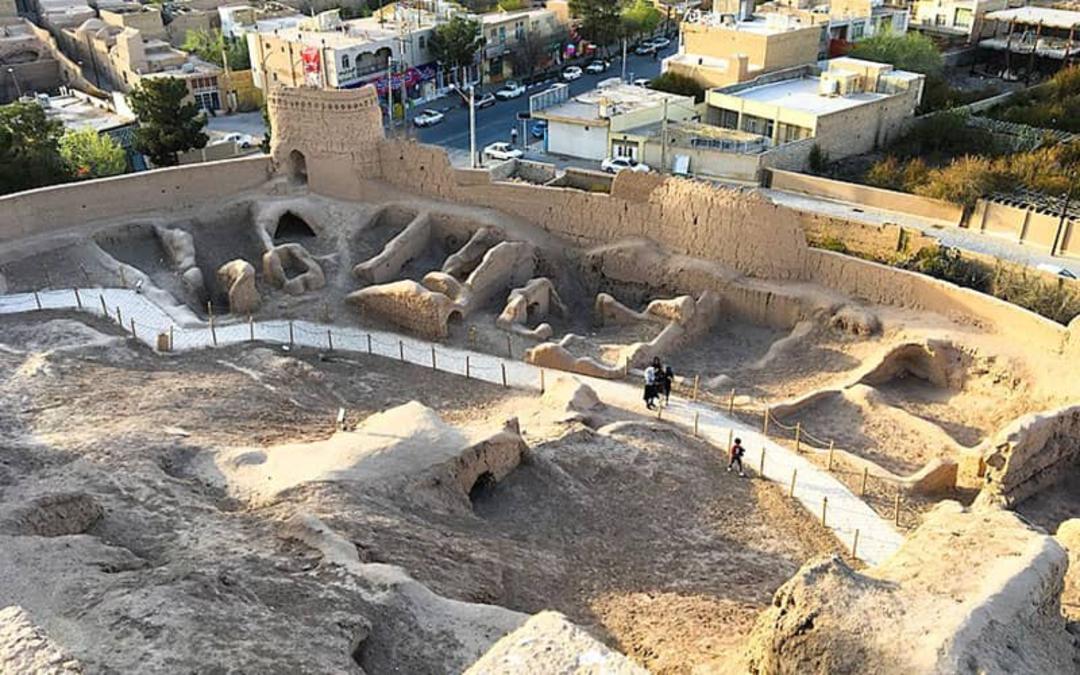 نارین قلعه میبد