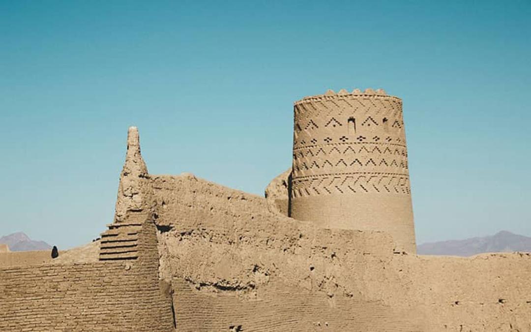 نارین قلعه میبد