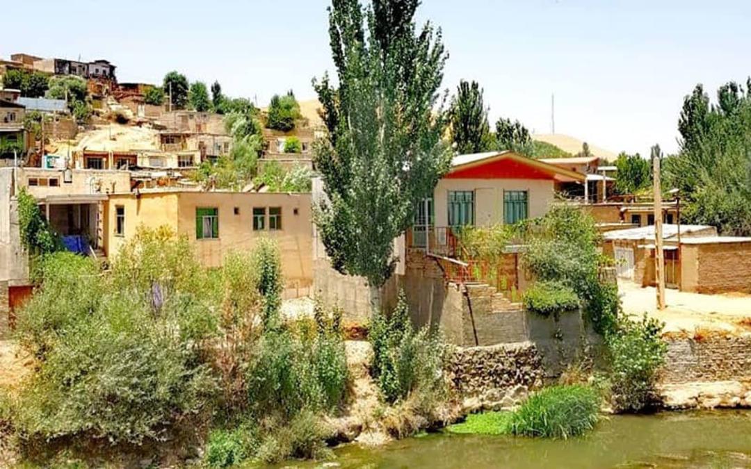 خانه های کوچک روستایی در روستای کرکیخان