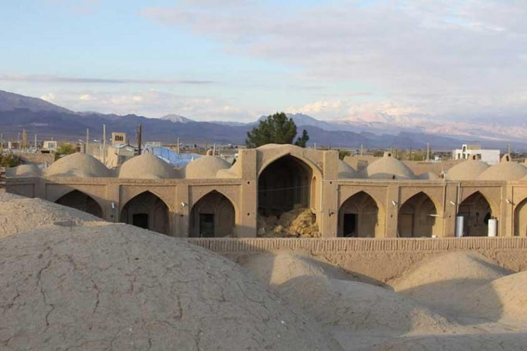 پشت بام کاروانسرای خان طبس